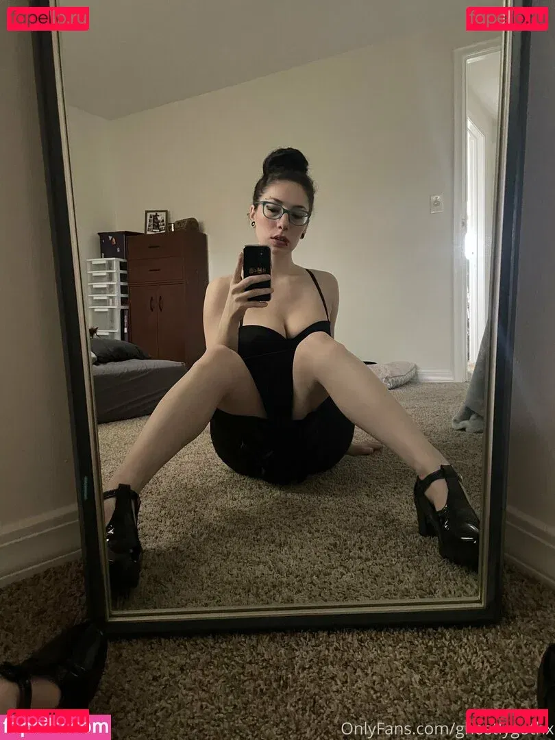 ghostlygothx Onlyfans Photo Gallery 