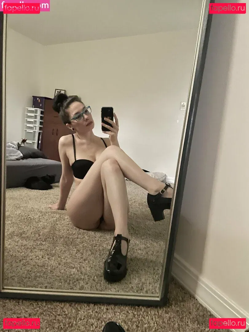 ghostlygothx Onlyfans Photo Gallery 