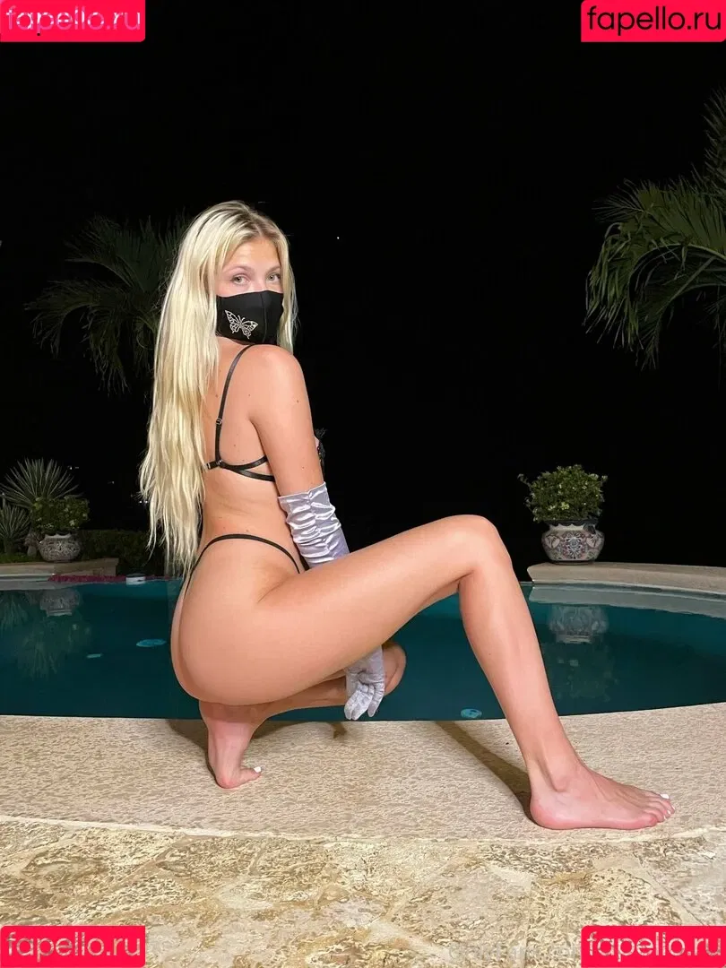 marinesings Onlyfans Photo Gallery 