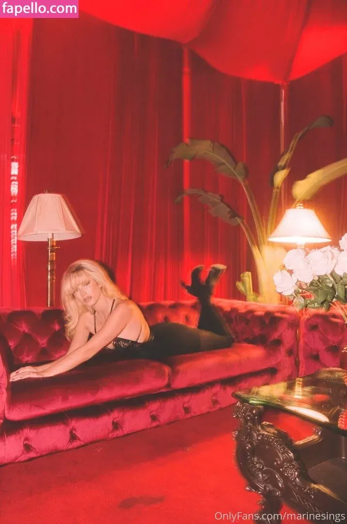 marinesings Onlyfans Photo Gallery 