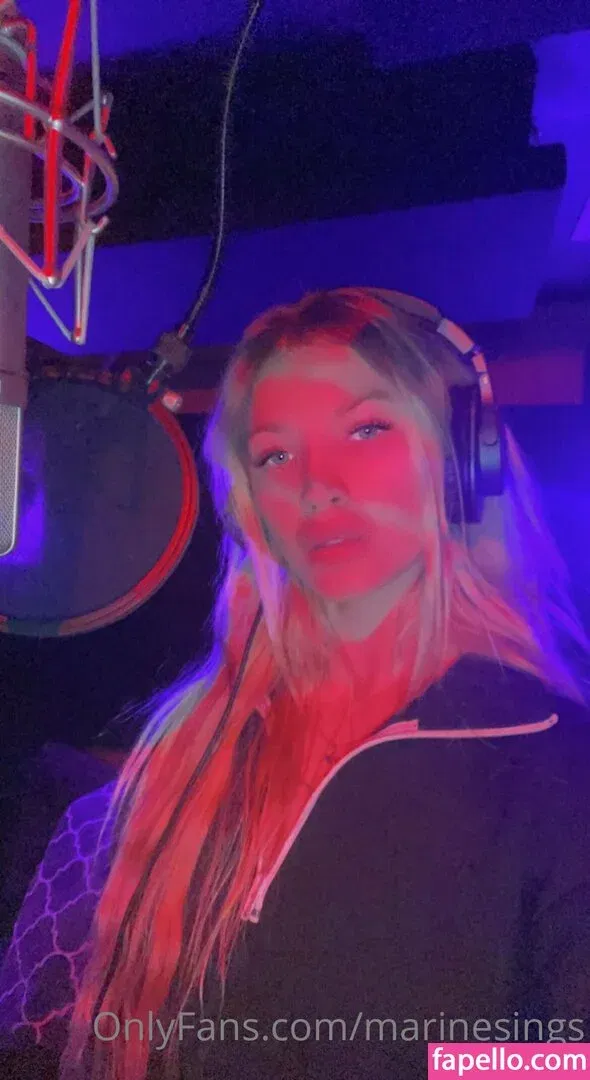 marinesings Onlyfans Photo Gallery 