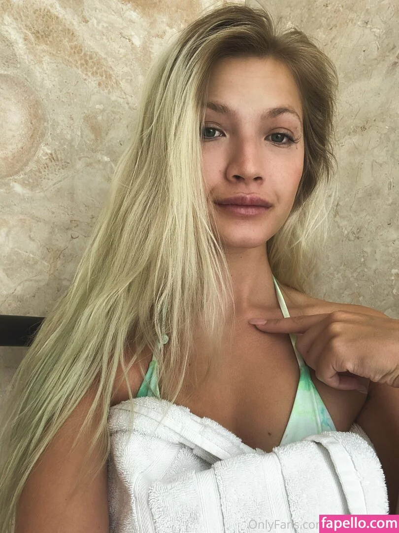 marinesings Onlyfans Photo Gallery 