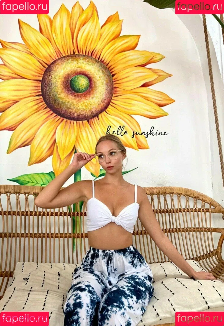 Nikki Mills Onlyfans Photo Gallery 