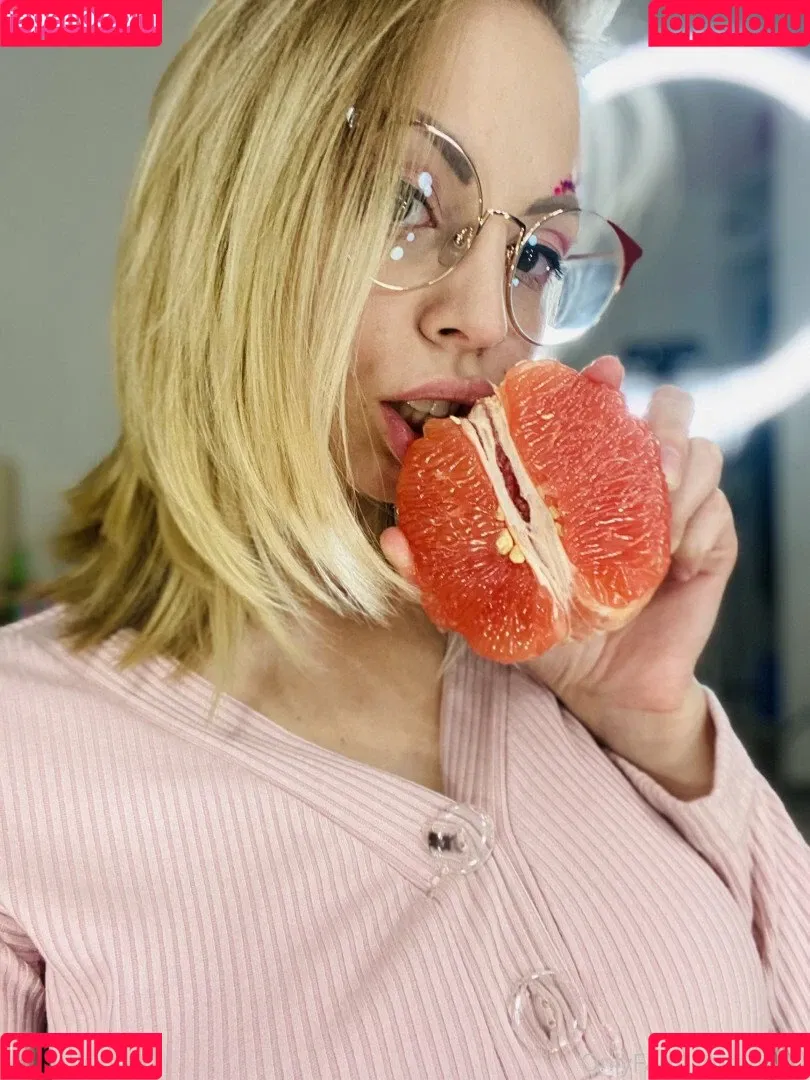 Nikki Mills Onlyfans Photo Gallery 