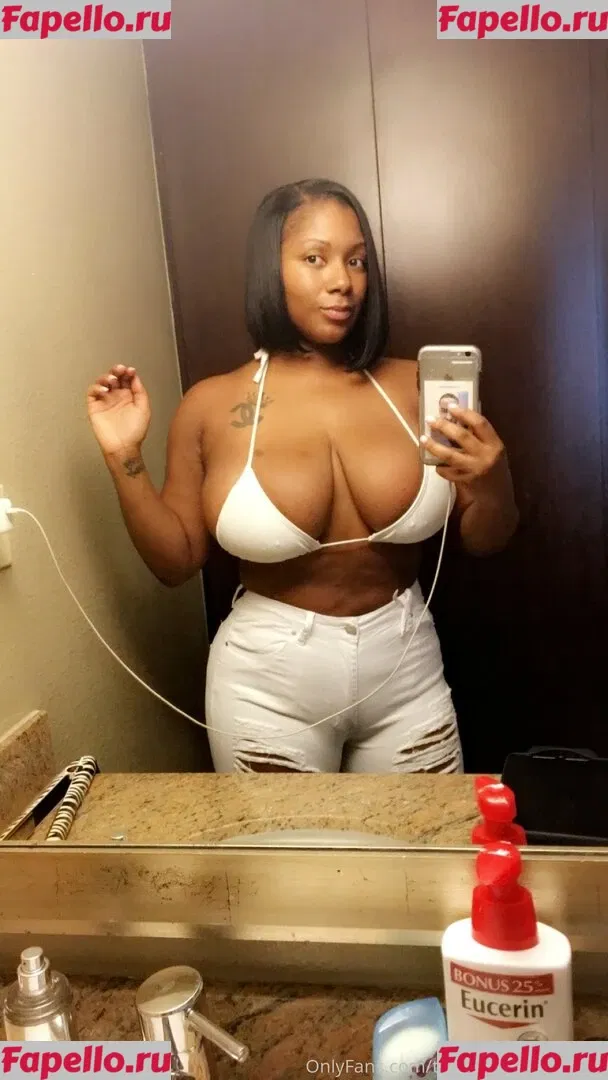 therealchanellealicia Onlyfans Photo Gallery 