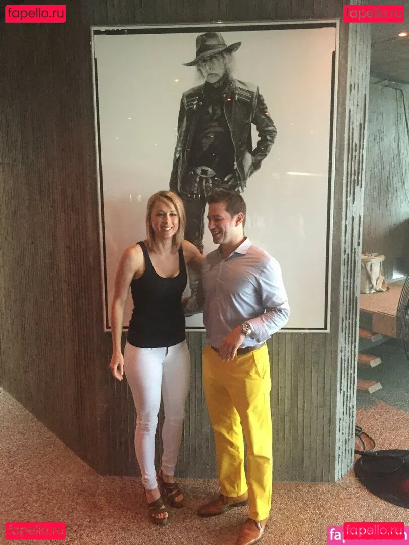 Iliza Shlesinger Onlyfans Photo Gallery 