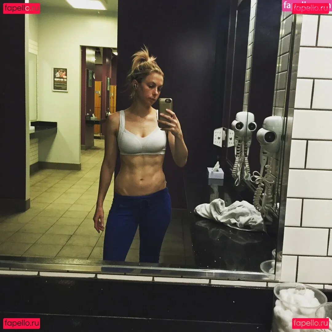 Iliza Shlesinger Onlyfans Photo Gallery 