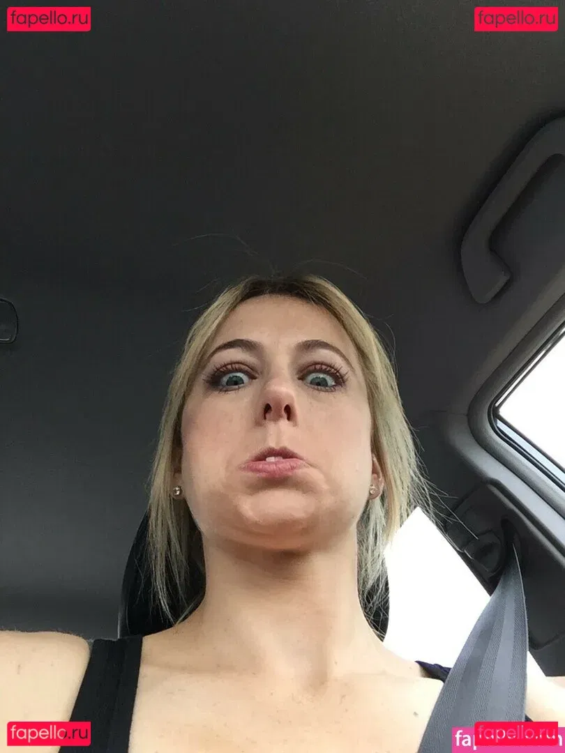 Iliza Shlesinger Onlyfans Photo Gallery 