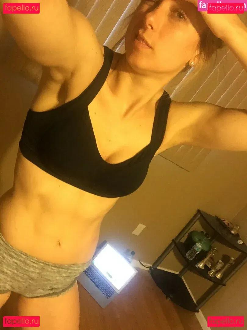 Iliza Shlesinger Onlyfans Photo Gallery 