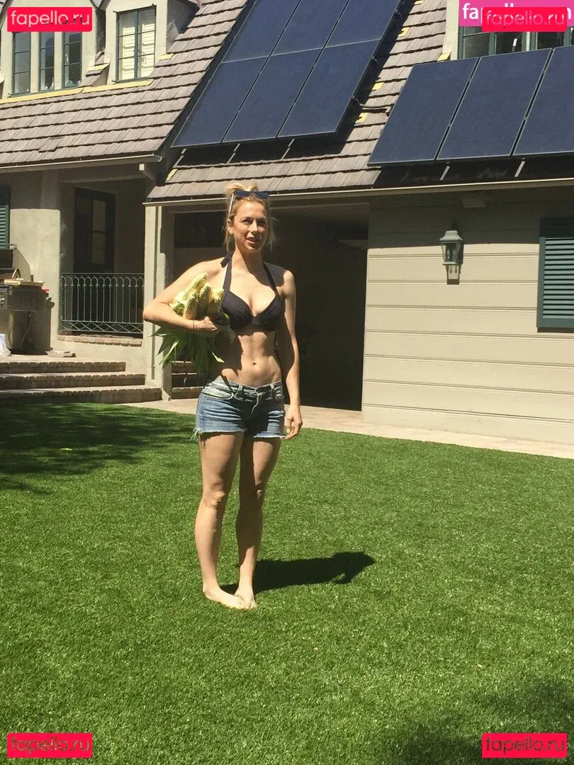 Iliza Shlesinger Onlyfans Photo Gallery 