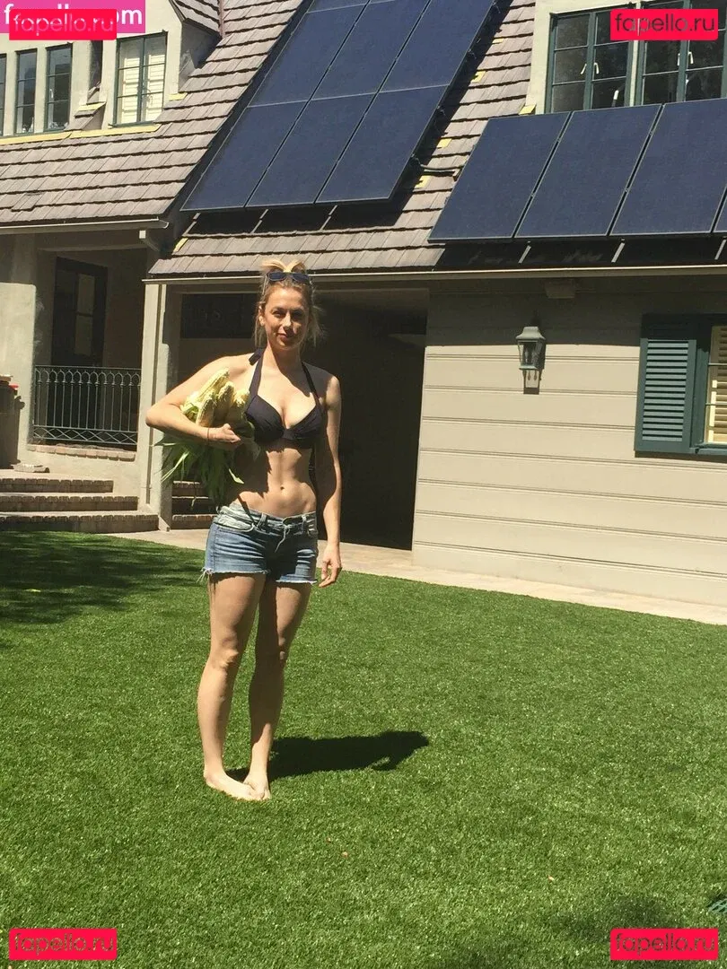 Iliza Shlesinger Onlyfans Photo Gallery 