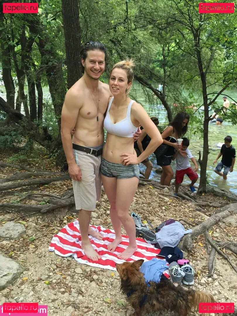 Iliza Shlesinger Onlyfans Photo Gallery 