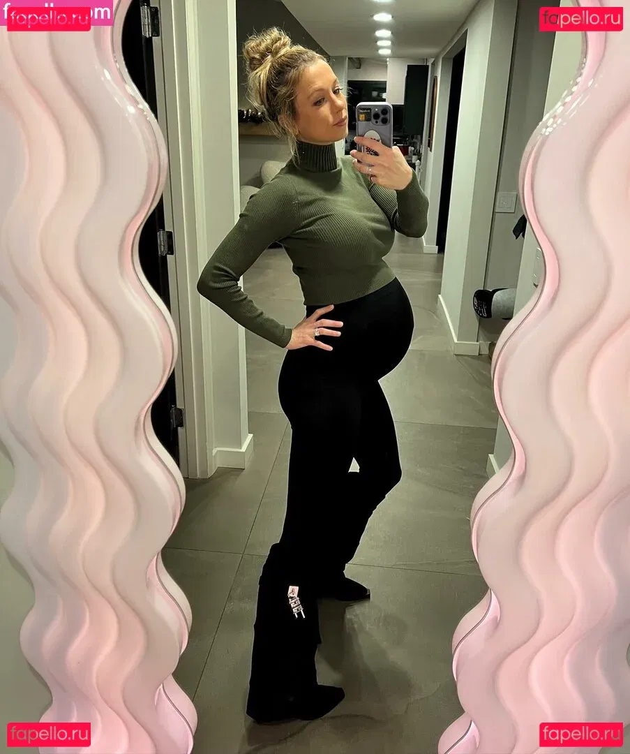 Iliza Shlesinger Onlyfans Photo Gallery 