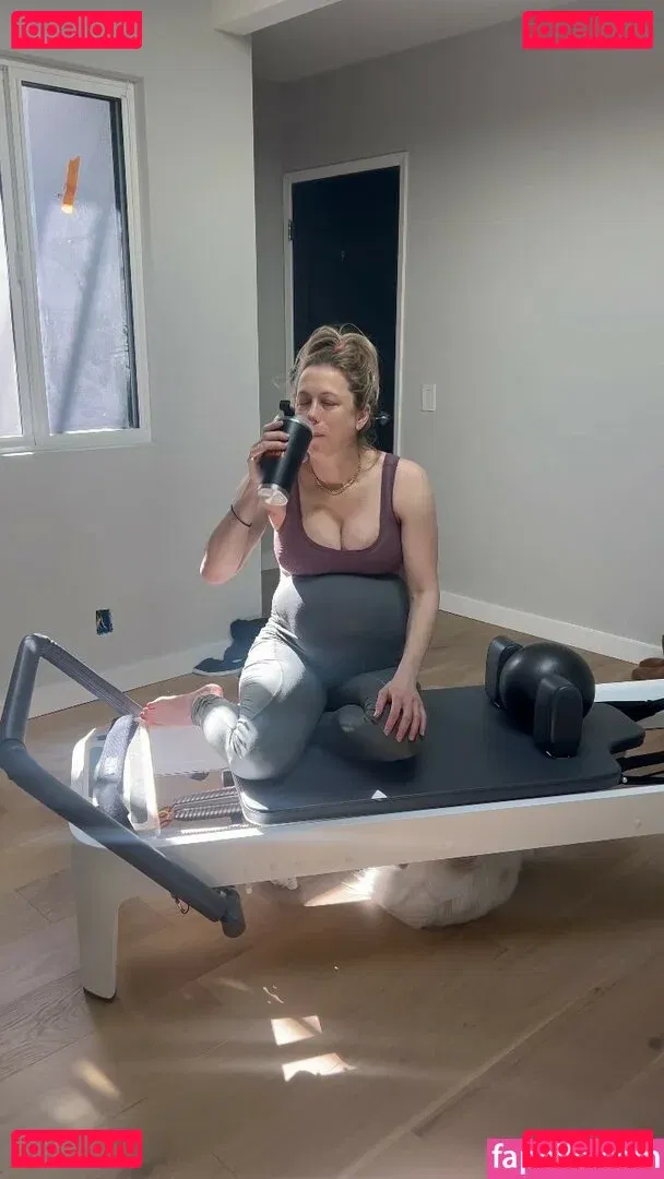 Iliza Shlesinger Onlyfans Photo Gallery 