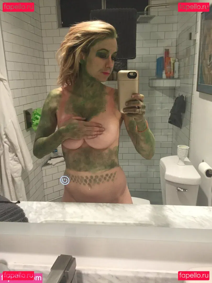 Iliza Shlesinger Onlyfans Photo Gallery 