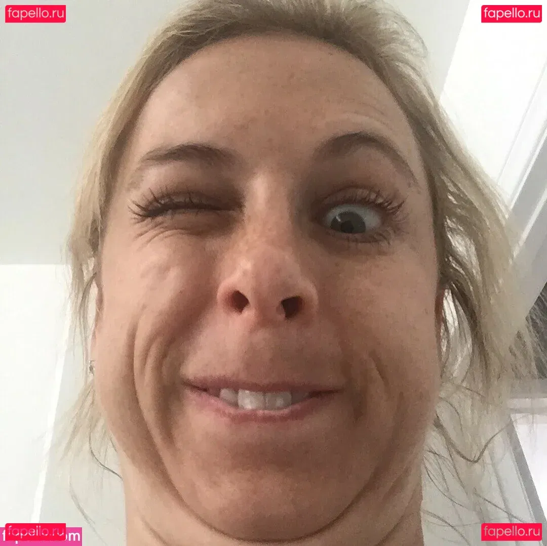 Iliza Shlesinger Onlyfans Photo Gallery 