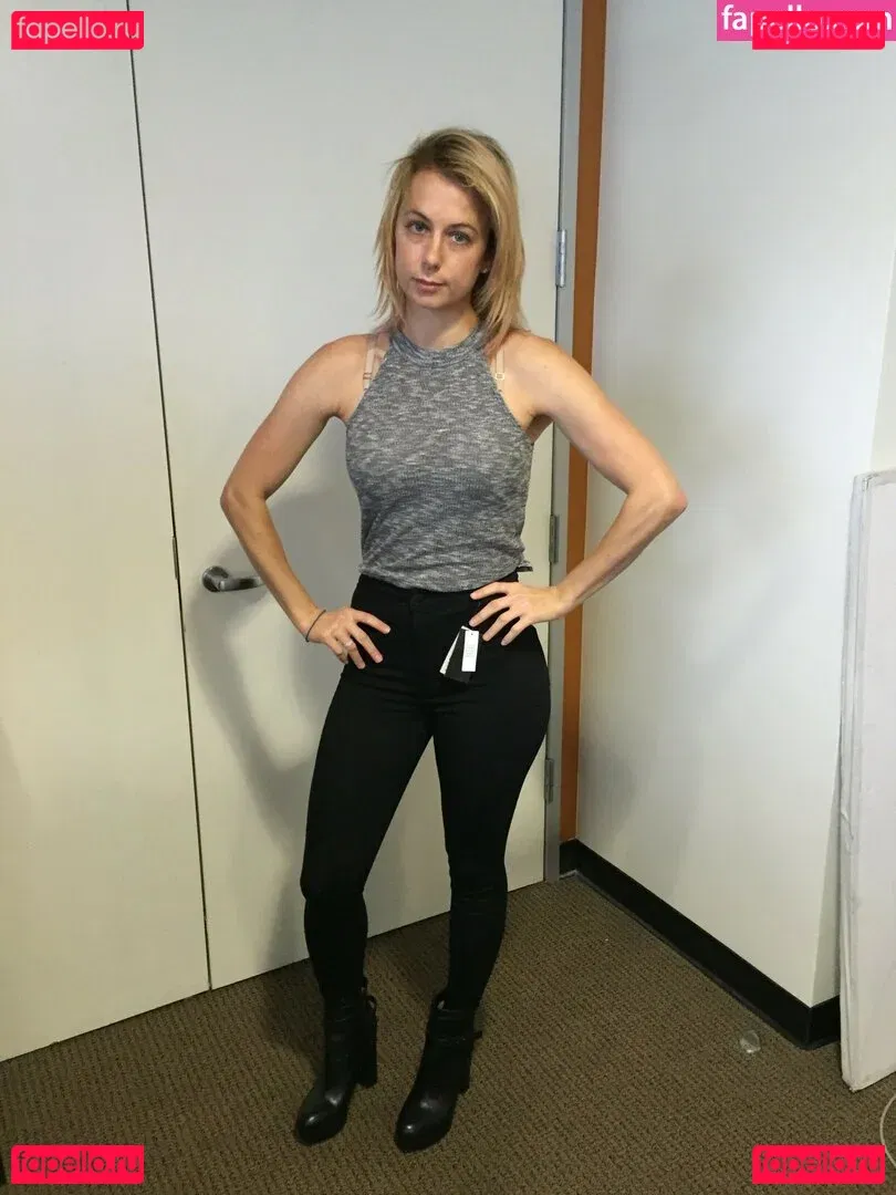 Iliza Shlesinger Onlyfans Photo Gallery 