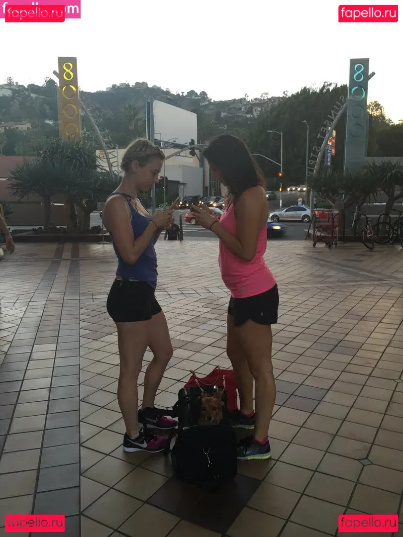 Iliza Shlesinger Onlyfans Photo Gallery 