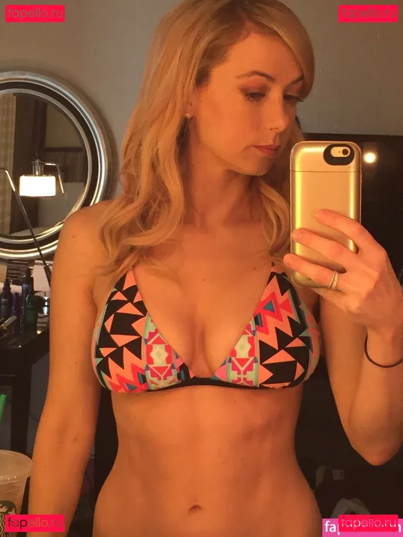 Iliza Shlesinger Onlyfans Photo Gallery 