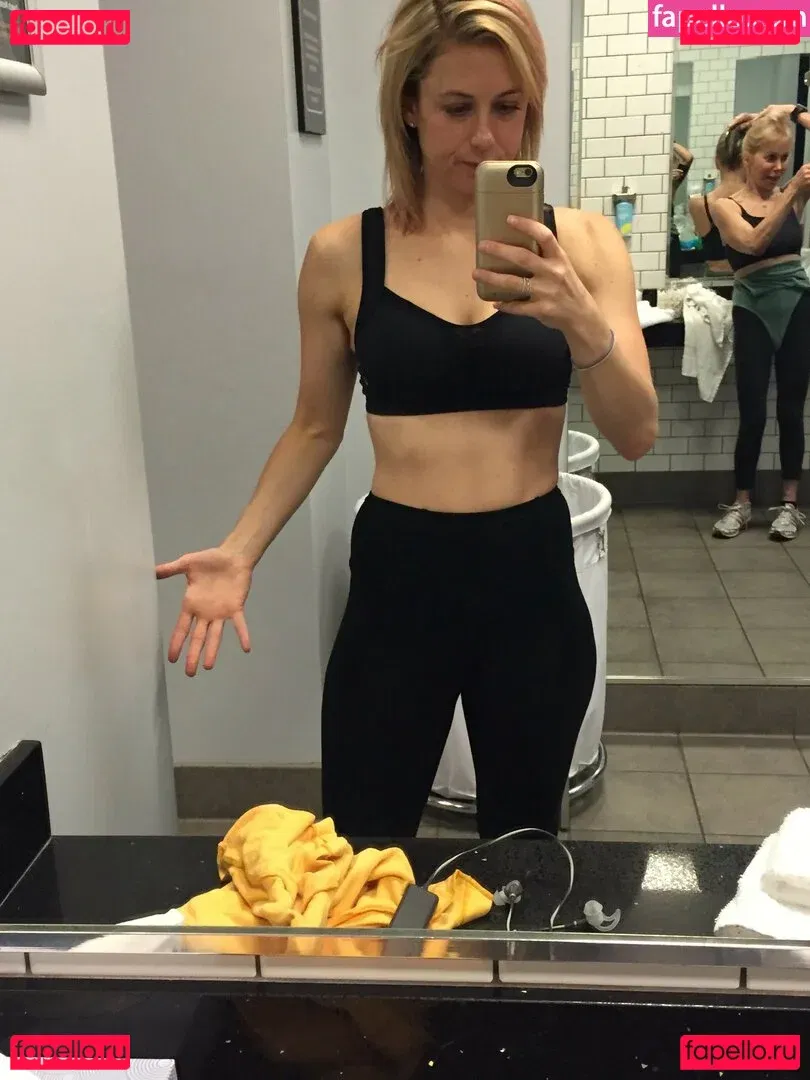 Iliza Shlesinger Onlyfans Photo Gallery 