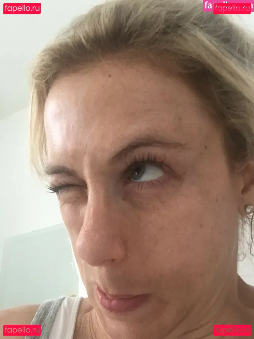 Iliza Shlesinger Onlyfans Photo Gallery 