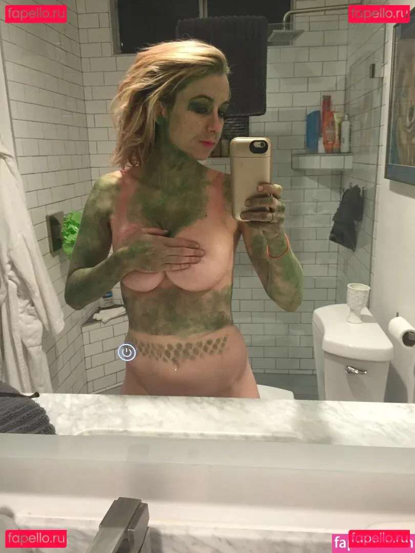 Iliza Shlesinger Onlyfans Photo Gallery 