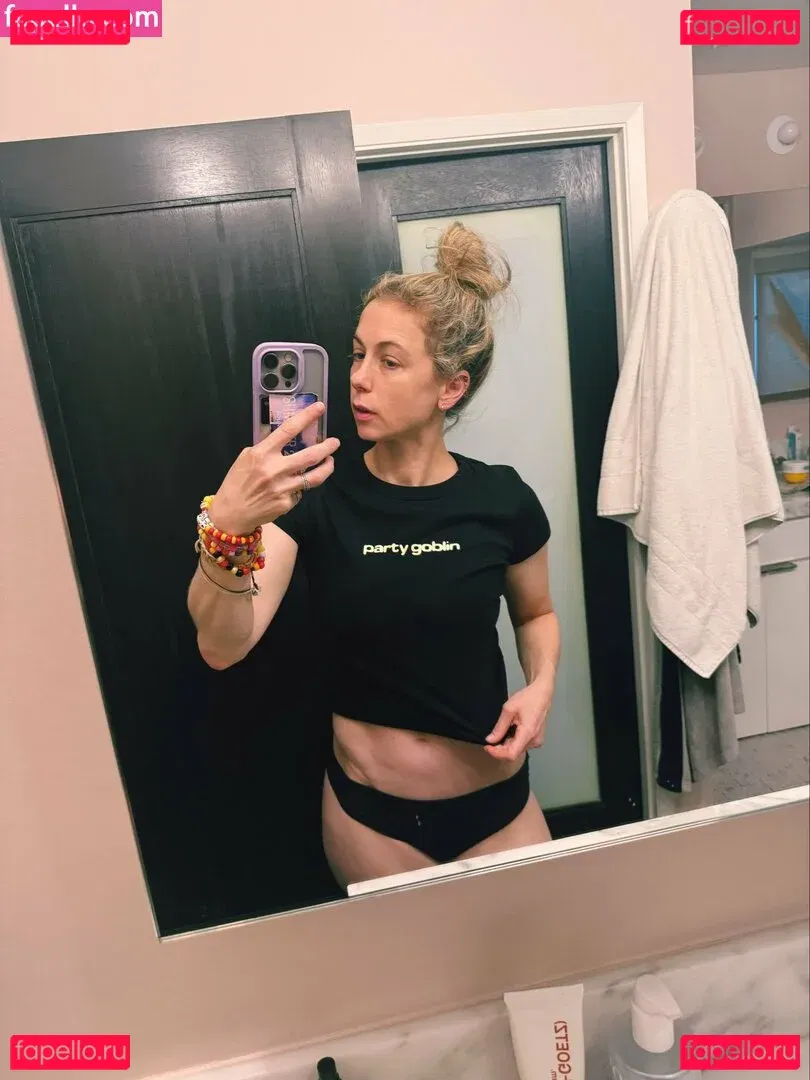 Iliza Shlesinger Onlyfans Photo Gallery 