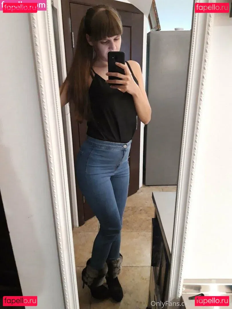 lilyapricot Onlyfans Photo Gallery 