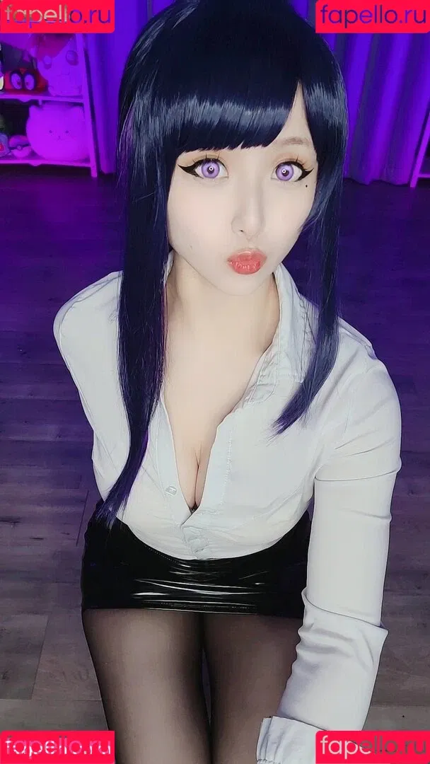 Lewd Cosplayer Onlyfans Photo Gallery 