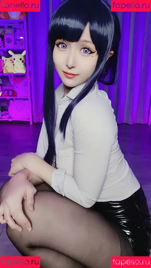 Lewd Cosplayer Onlyfans Photo Gallery 