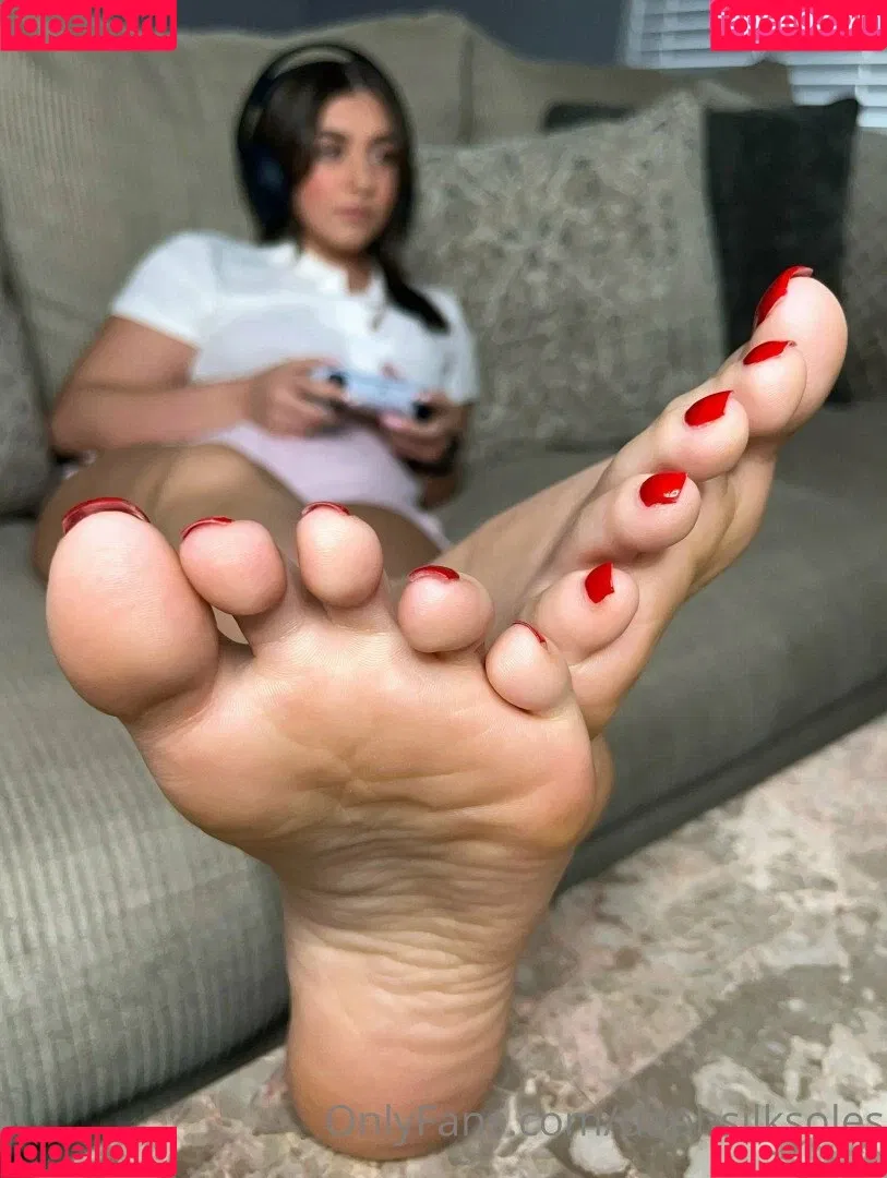 Daphsilksoles Onlyfans Photo Gallery 