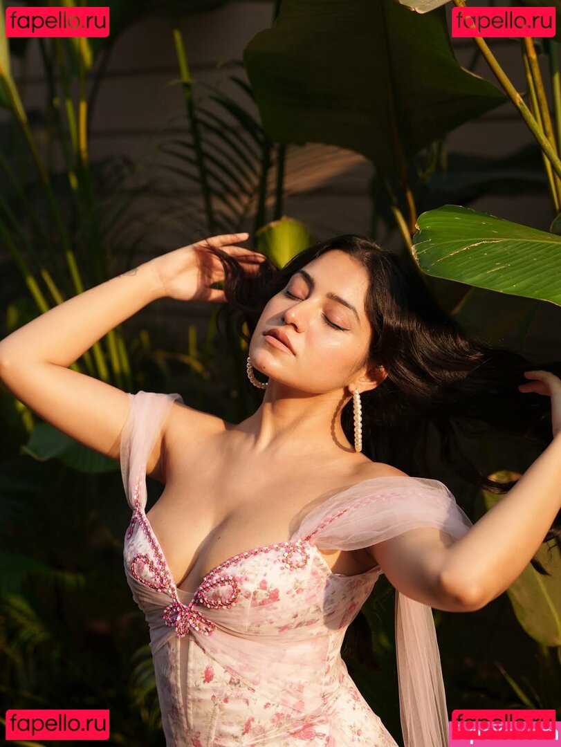 Simran Kaur / Simran_167 Nude Onlyfans Photo 26