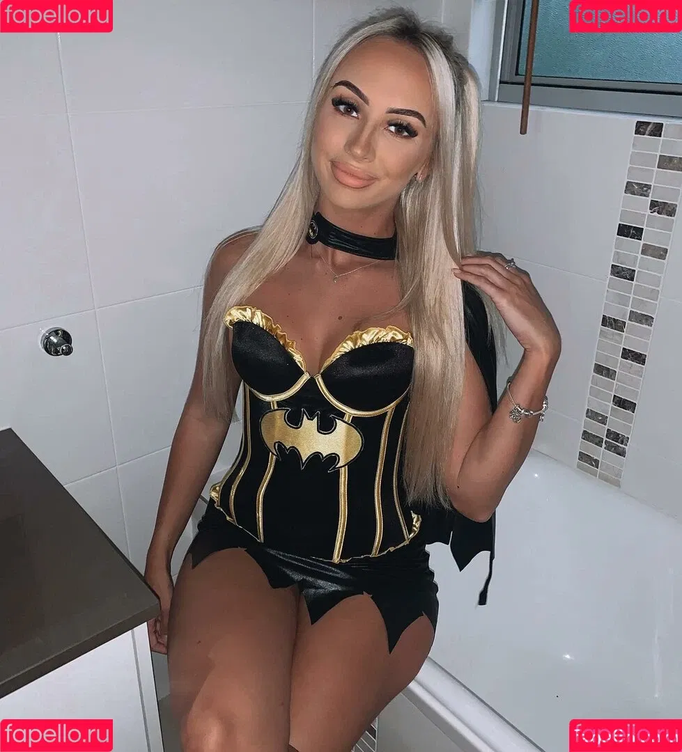 Taylah Small Onlyfans Photo Gallery 