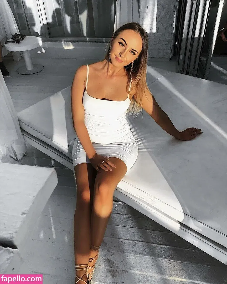 Taylah Small Onlyfans Photo Gallery 