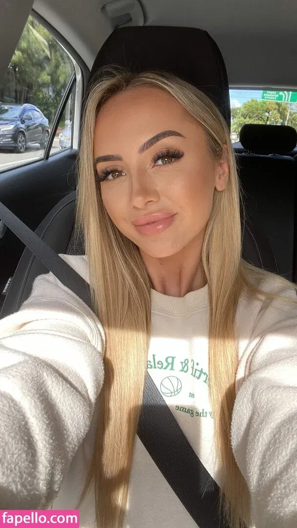 Taylah Small Onlyfans Photo Gallery 