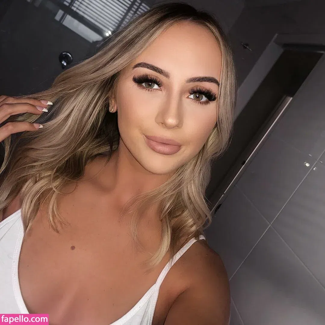 Taylah Small Onlyfans Photo Gallery 