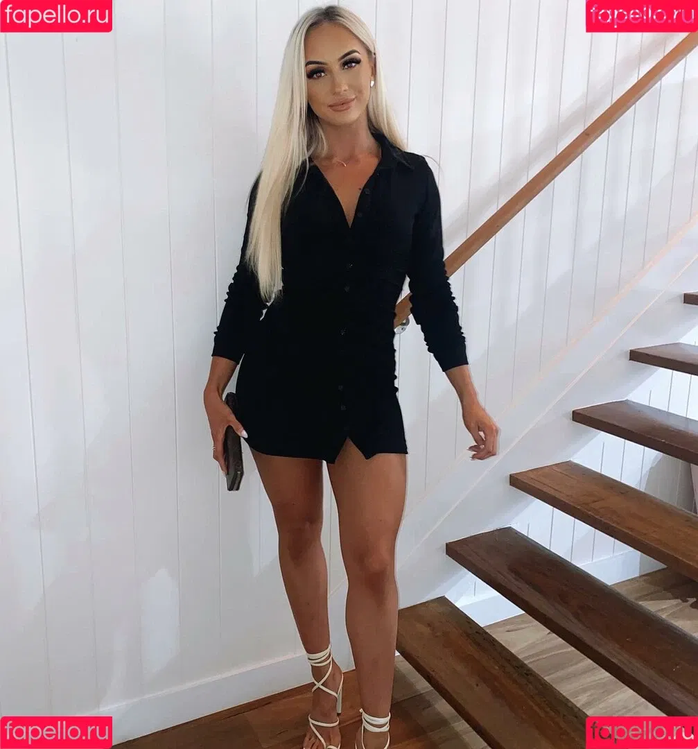 Taylah Small Onlyfans Photo Gallery 