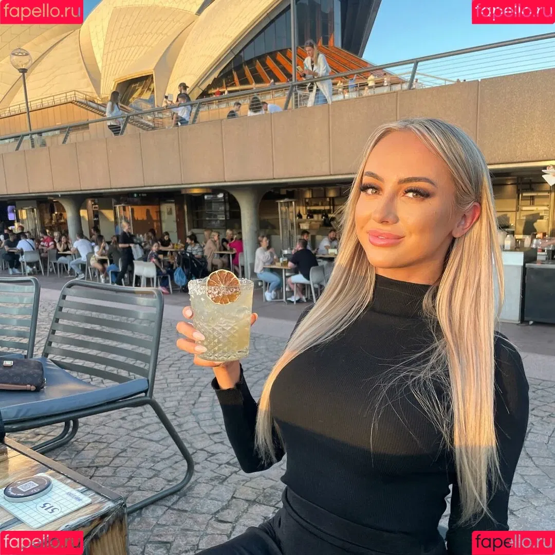 Taylah Small Onlyfans Photo Gallery 