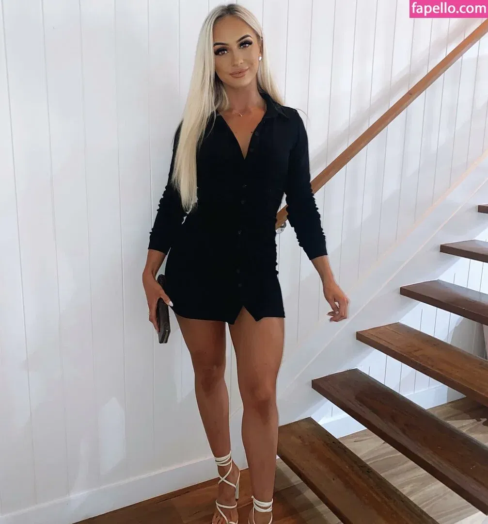 Taylah Small Onlyfans Photo Gallery 