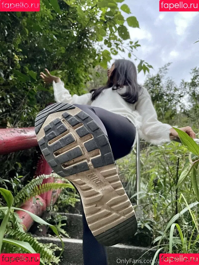 aimeechuasmr Onlyfans Photo Gallery 
