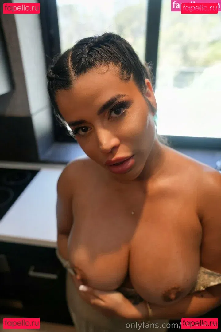 sararetali Onlyfans Photo Gallery 