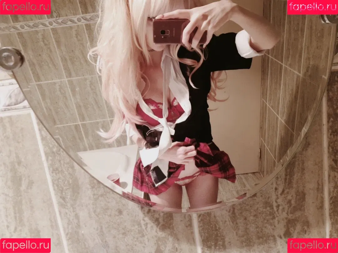 x.meki Onlyfans Photo Gallery 