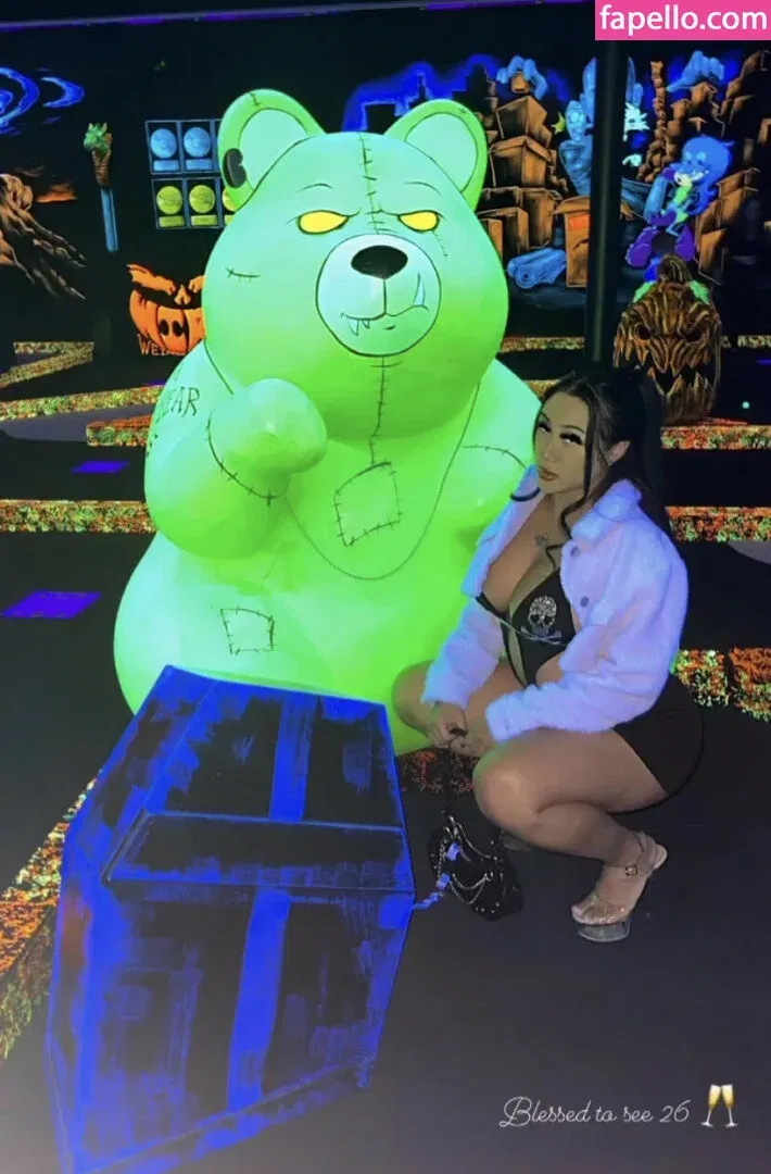 Beamer Babe Onlyfans Photo Gallery 