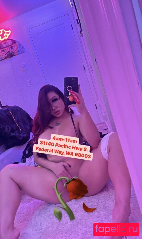 Beamer Babe Nude Onlyfans Photo 41