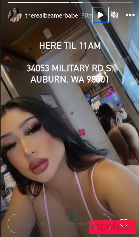 Beamer Babe Nude Onlyfans Photo 22