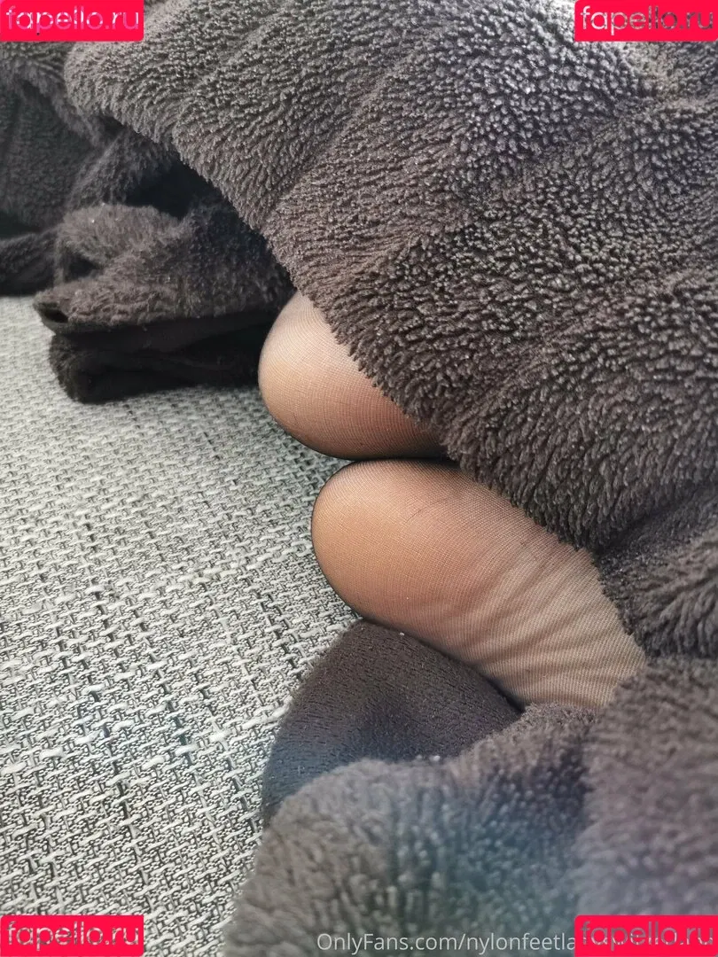 nylonfeetladyswitzerland Onlyfans Photo Gallery 