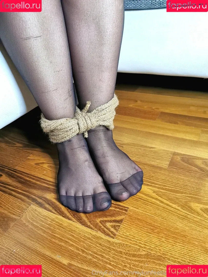 nylonfeetladyswitzerland Onlyfans Photo Gallery 