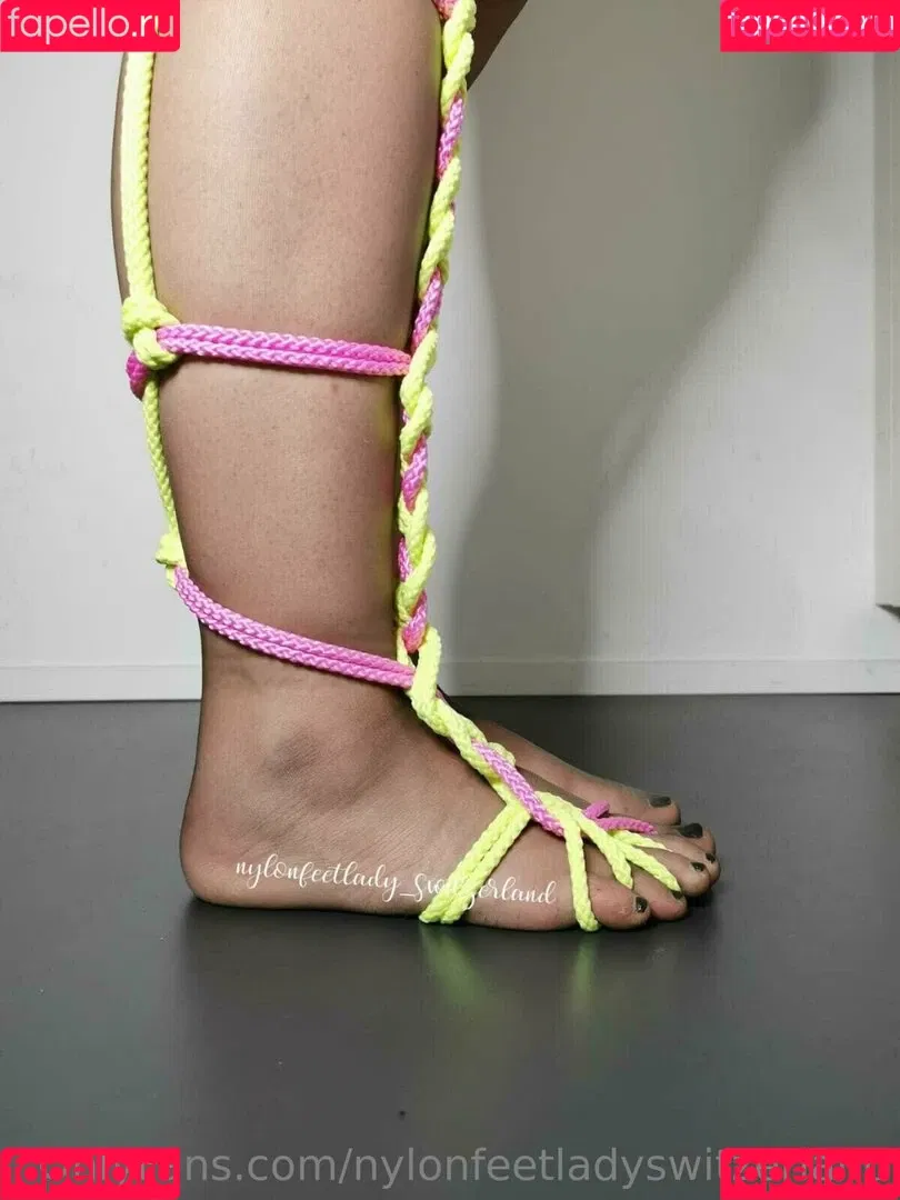 nylonfeetladyswitzerland Onlyfans Photo Gallery 