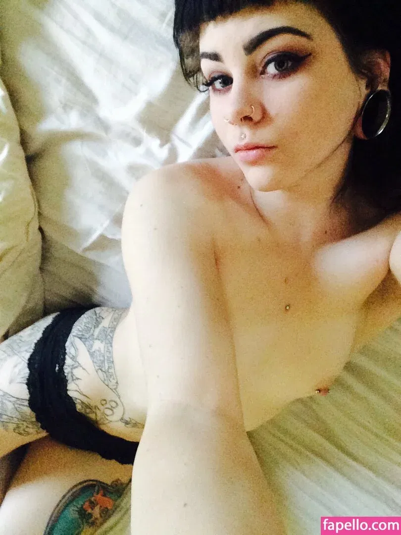 Ashesbardole Onlyfans Photo Gallery 