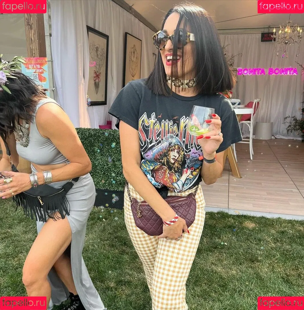 The Bella Twins: Onlyfans Photo Gallery 